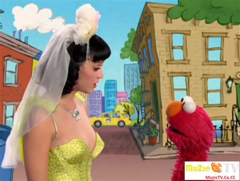 Katy Perry sings “Hot N Cold” with Elmo on Sesame Street!-MuzicTv