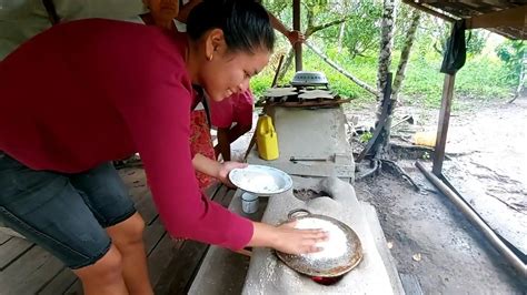 Guyanese Amerindian-Arawak Making Cassava Bread - YouTube