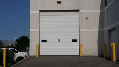 Commercial Overhead Door Repair | 905-670-2700 | Call Us Today!