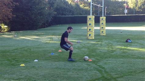 Rugby Training/Drill Scrum half 4 cone footwork drill - YouTube