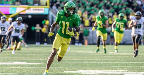 Four Oregon Ducks land on ESPN's list of top-100 players for 2023 ...