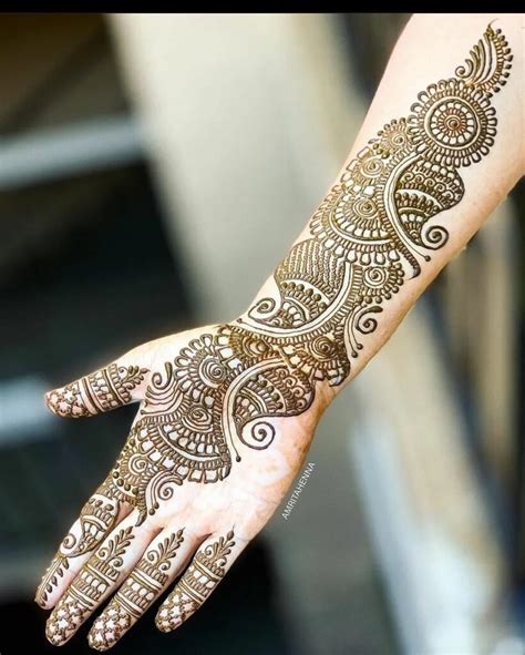 Discover 81+ arabic mehndi on front hand super hot - seven.edu.vn