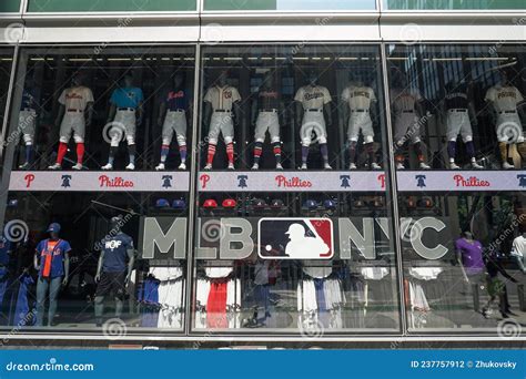 MLB Flagship Store in New York Editorial Photography - Image of professional, landmark: 237757912