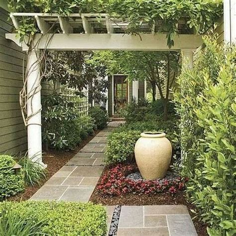 22+ Beautiful Small Backyard Gardening Ideas With Indian Style - lmolnar (With images ...