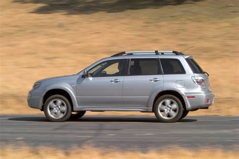 2003-06 Mitsubishi Outlander | Consumer Guide Auto