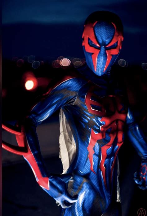 Spider-Man Cosplay #12! Featuring Spider-Man 2099! (lovethehorizon_cosplay) – Spider Man Crawlspace