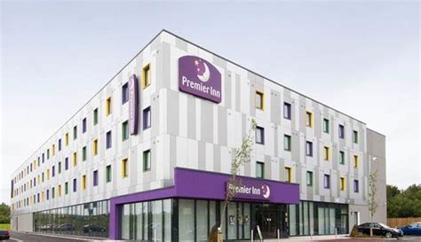 London Stansted Airport Hotel | Premier Inn