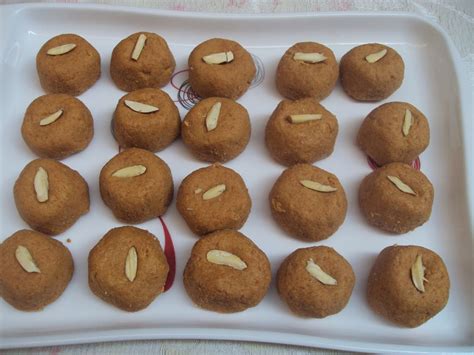 Recipe of Magaj Ladoos, Recipe of Besan Ladoo | How to Make Magaj ...