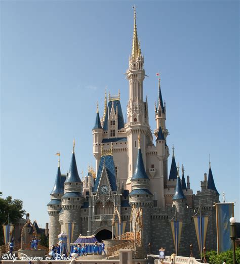 Wordless Wednesday: Disney Architecture!