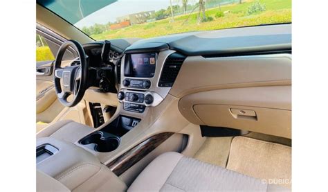 Used GMC Yukon SLE 2017 for sale in Dubai - 619330