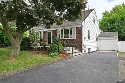 Dumont, NJ Real Estate - Dumont Homes for Sale | realtor.com®