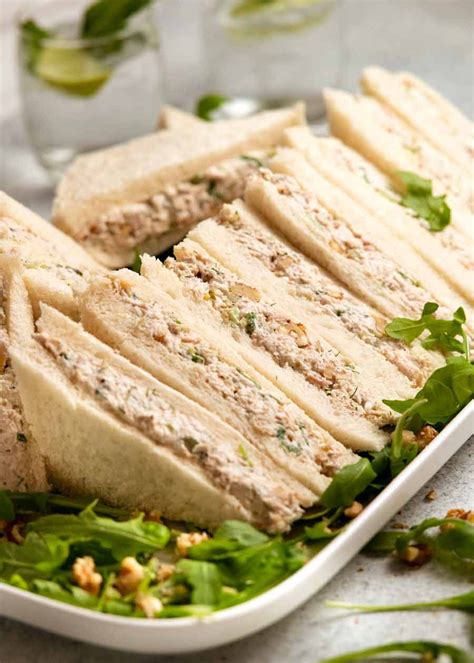 Delicious Poached Chicken Sandwich Recipe | Easy & Flavorful!