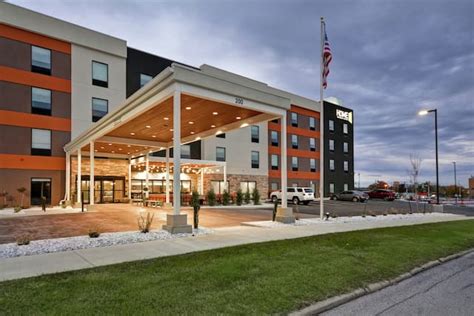 Hotels in Carbondale, IL - Find Hotels - Hilton