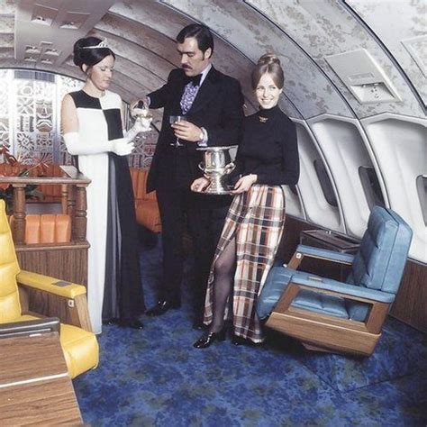 1972 United Airlines Boeing 747 Interiors - Via | United airlines, Vintage airlines, The unit