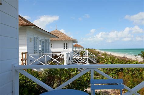 Luxury Resort in The Bahamas Debuts Eight New Beach Bungalows | Travel ...