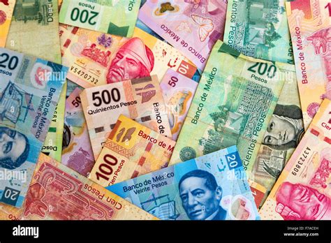 Bank notes of various denominations of Mexican Pesos Stock Photo - Alamy