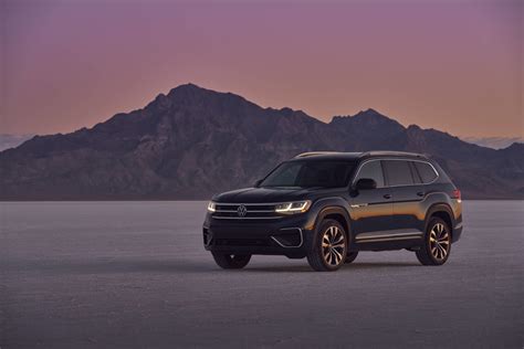 Car review: 2021 Volkswagen Atlas Cross Sport | Redmond Reporter