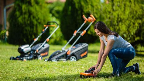 Battery-powered lawn mowers — Villager Tools