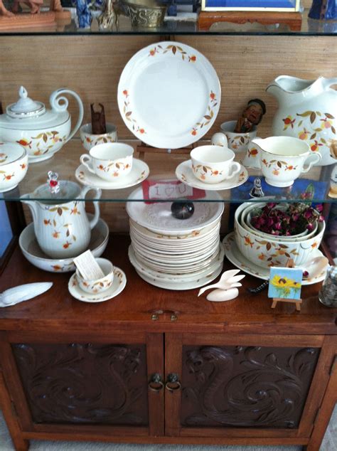 Halls China: Autumn Leaf- sold by Jewel Tea | Jewel tea dishes, Antique ...