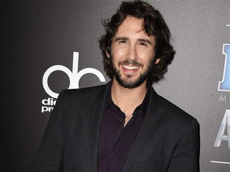 Josh Groban 2024: Girlfriend, net worth, tattoos, smoking & body facts ...