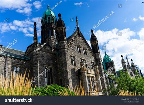 University Toronto Campus Building Stock Photo 2217071841 | Shutterstock