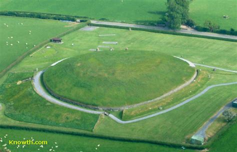 Newgrange and Knowth, Boyne Valley - Aerial Images