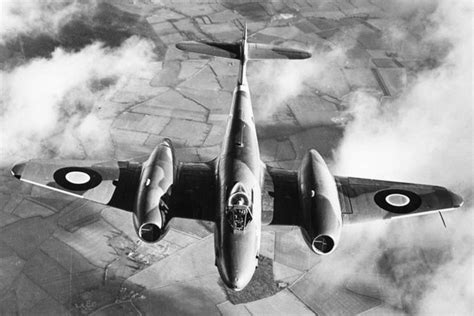 Australian Gloster Meteor (Photo) - Fighter/Cargo/Bomber/Attack