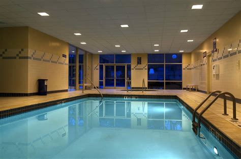 Dive Into These 9 Amazing Atlanta Hotels With Indoor Pools