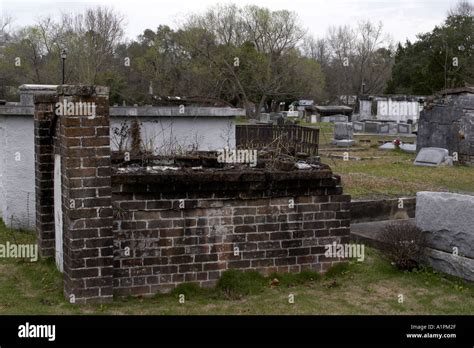 Above ground crypt in graveyard Stock Photo - Alamy