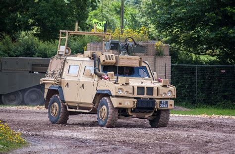 Panther CLV is the British Army variant of Iveco LMV [4,182 × 2,749] • /r/MilitaryPorn | British ...