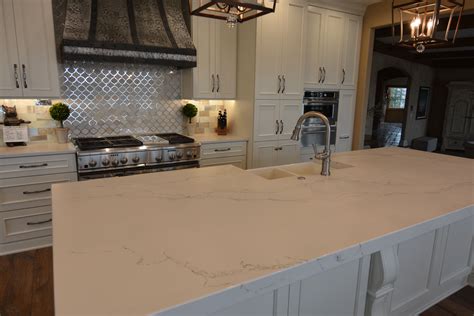 Caesarstone Statuario Nuvo Honed Finish for a Stunning Kitchen Remodel