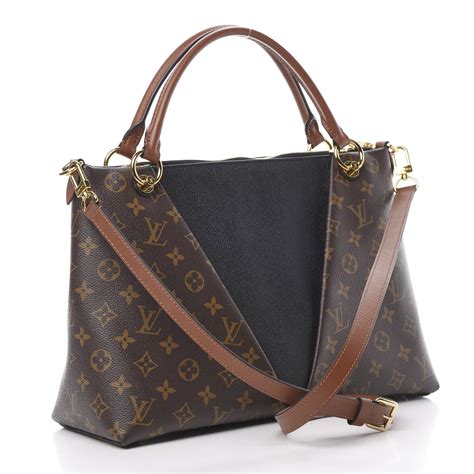 Louis Vuitton V Tote Mm Sizeer | Paul Smith