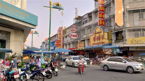 Visiting Samut Songkhram - Naviglo