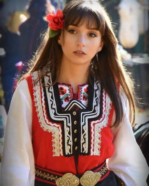 Асен Великов (@assen_velikov) • Fotos y vídeos de Instagram | Serbian clothing, Traditional ...
