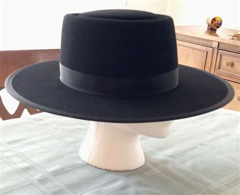 Men's Authentic Amish Black Felt Hat made in Lancaster County, PA | Black felt, Hat making, Hats ...