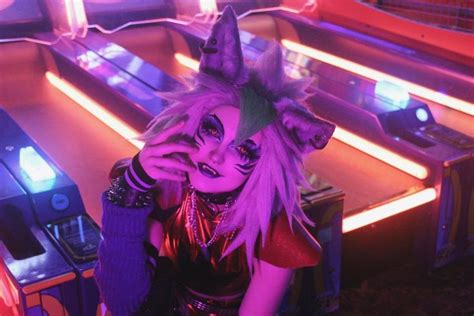 Roxanne Wolf Cosplay | Fnaf cosplay, Cosplay, Fnaf