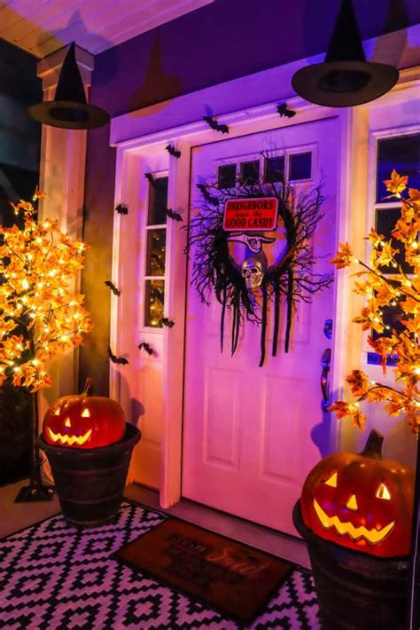 How to Decorate Your Front Porch for Halloween on a Budget: 21 Easy and ...