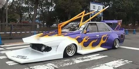 What's the actual car model of this bosozoku? : r/JDM