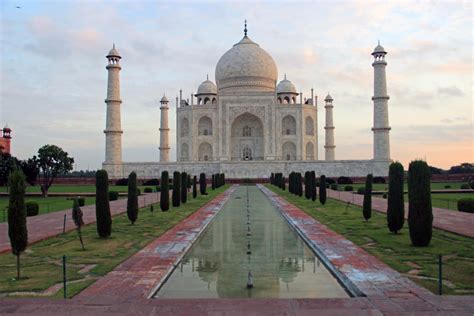 E-Shoe Travel Blog: Views of the Taj Mahal: Sunrise and Sunset