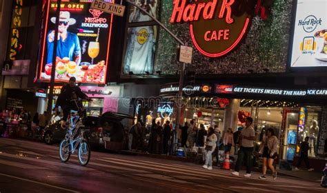 Hollywood Boulevard Nightlife, in the Best Light. Editorial Photography ...