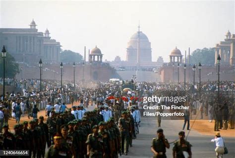 Indira Gandhi Funeral Photos and Premium High Res Pictures - Getty Images