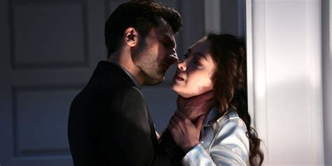 Foto Galeri | Kara Sevda'da Emir Kontrolü Kaybediyor - Episode