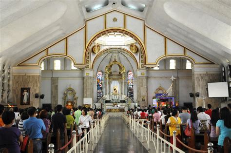 Inside the Quiapo Church | Manila | Pictures | Philippines in Global-Geography