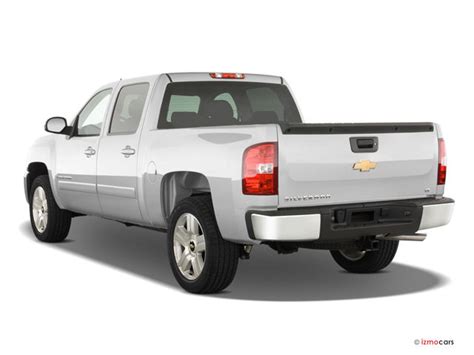 2011 Chevrolet Silverado 1500 4WD Crew Cab 143.5" LS Specs and Features | U.S. News & World Report