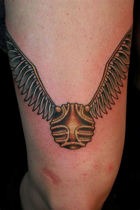 snitch tattoo - Google Search Geek Tattoo, Hp Tattoo, Maori Tattoo, Piercing Tattoo, Tattoos And ...