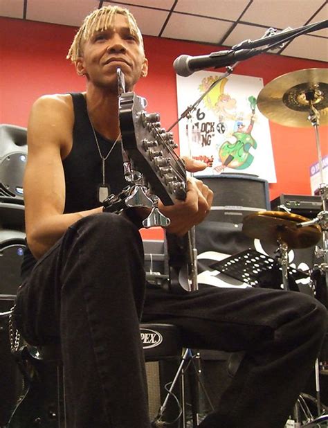 Doug Pinnick — 12-String Bass Encyclopedia