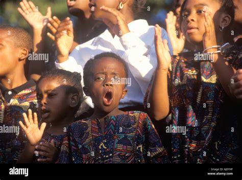 Black choir hi-res stock photography and images - Alamy