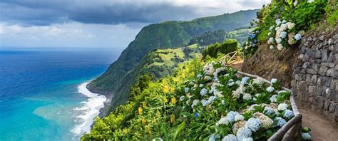 Hiking in the Azores: the 10 Best Hiking Trails You Must Do - Ecobnb