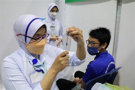 Malaysia’s rapid vaccination can’t outrun its COVID-19 failures