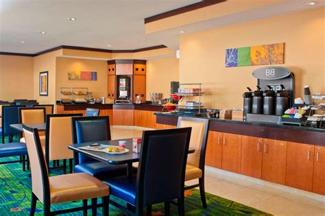 Hotels Near Champaign IL | Fairfield Inn & Suites Champaign